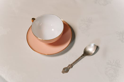 Preserve Your Vintage Tea Cups: Ultimate Cleaning & Care Guide