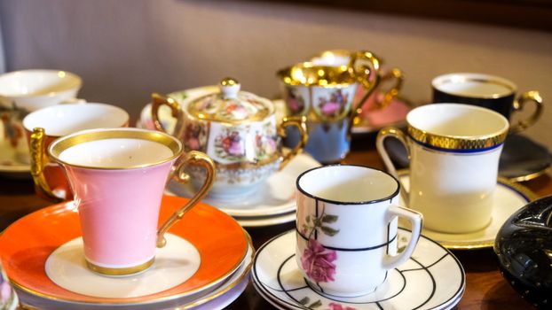 Vintage Tea Cups: Elevate Your Wedding with Timeless Elegance